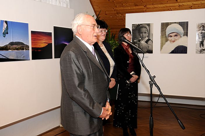 Faragó György Fotóriporter kiállítás megnyitó Ábrahámhegyen 2015. április 5-én